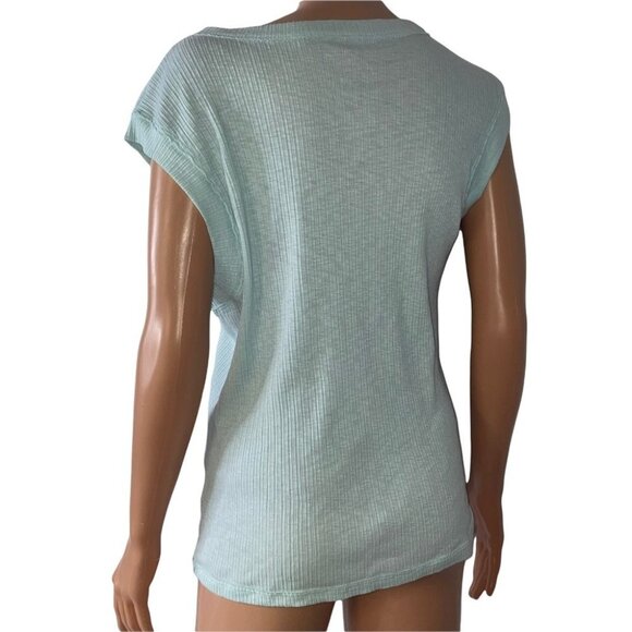 💋Bundle 4 items for $20. Add items💋 to a bundle3 - Picture 4 of 7